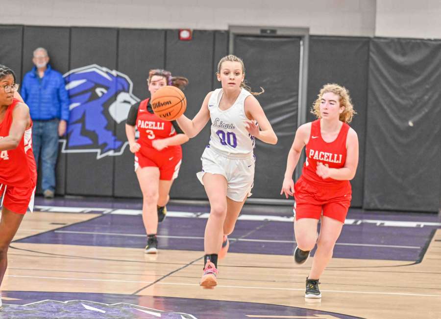 Trinity Christian basketball opens region with victories
