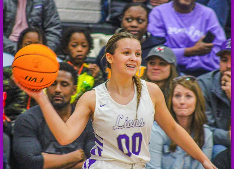 Morge sets record with 10 three-pointers